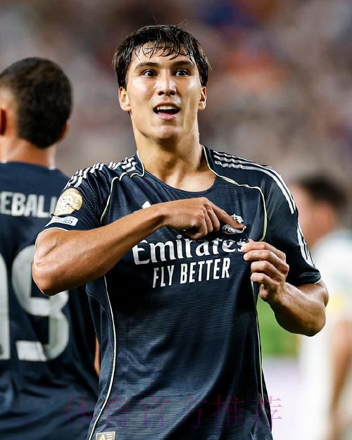 阿斯:皇马关注U19欧青赛MVP斯米特 已开始谈判 阿斯:皇马关注U19欧青赛MVP斯米特 已开始谈判